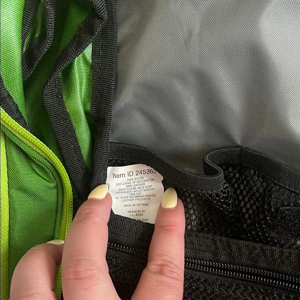 L.L. Bean Green travel toiletry hanging bag monogram LKS